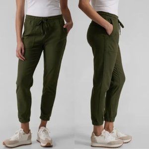 New Athleta Farallon Jogger Aspen Olive Small